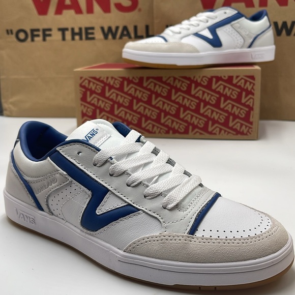 Vans Men’s Lowland Cc Jmp R
Court Navy/White
VN0007P2NAV
Sneakers - Picture 15 of 16